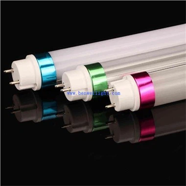 Приваблива світлодіодна лампа T5