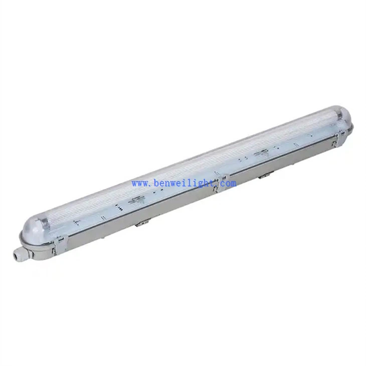 LED Vapor Proof 4ft Light Fixture (2)